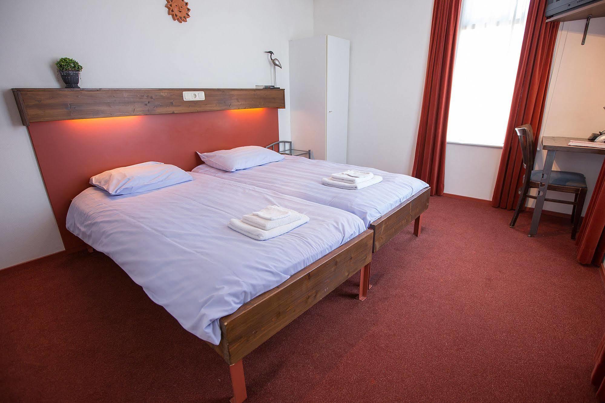 De Gouden Klok Otel Leeuwarden Dış mekan fotoğraf